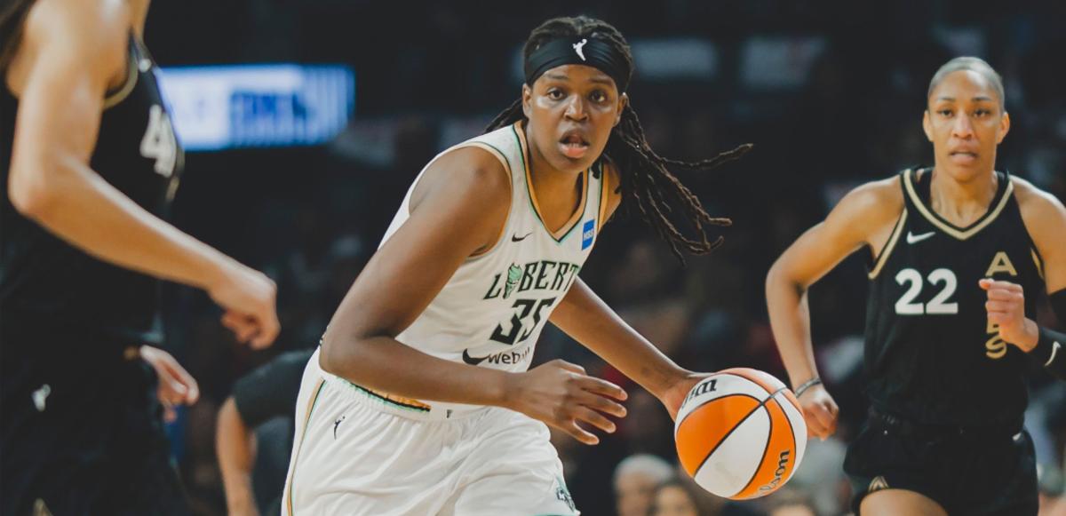 Jonquel Jones' (35) eighth consecutive double-double wasn't enough to bring the Liberty back from an early deficit 